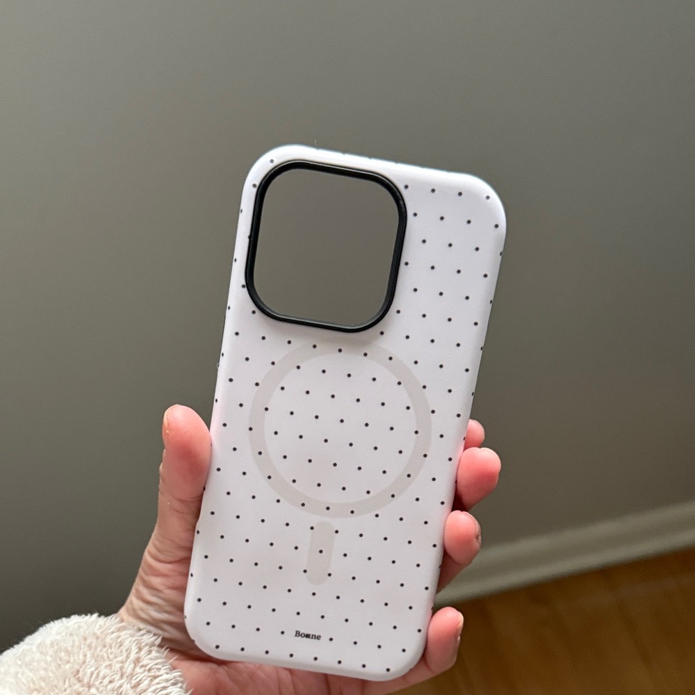 White Dotted Phone Case iPhone 16 pro